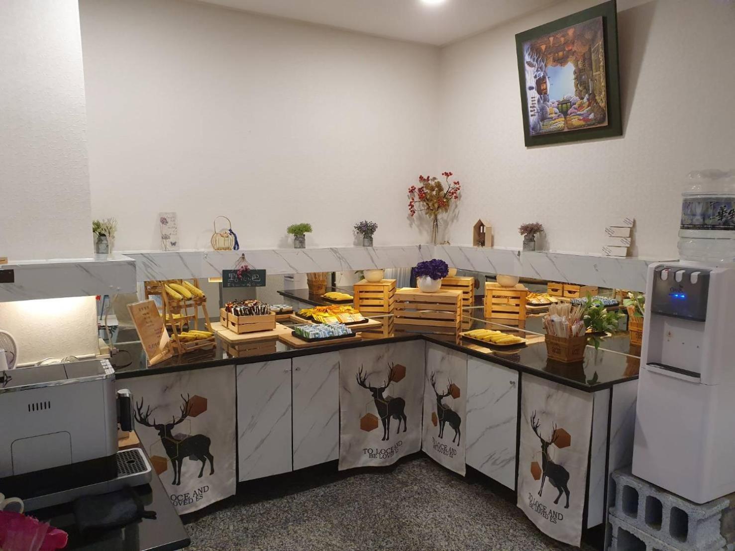 Joy Garden Hotel Kaohsiung Dış mekan fotoğraf