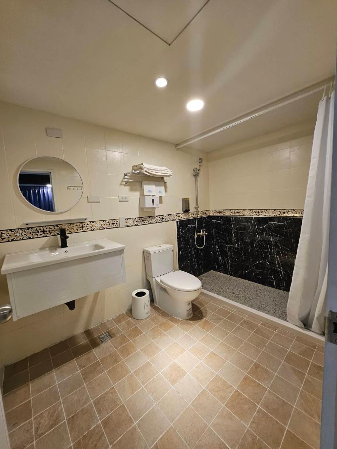 Joy Garden Hotel Kaohsiung Dış mekan fotoğraf